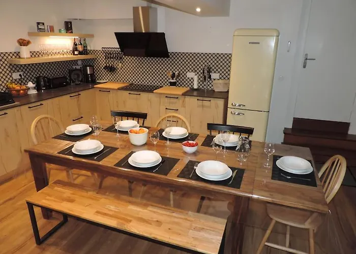 D'aure. Classe En Meuble 4 Etoiles. Cazaux-Debat