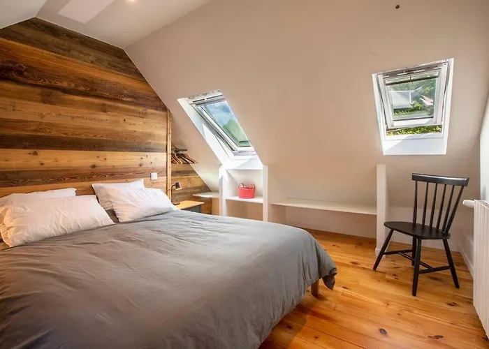 D'aure. Classe En Meuble 4 Etoiles.